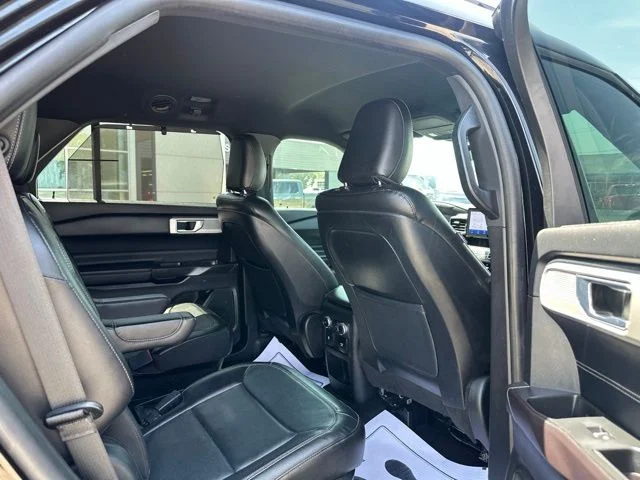 Used 2020 Black Ford Limited image 2