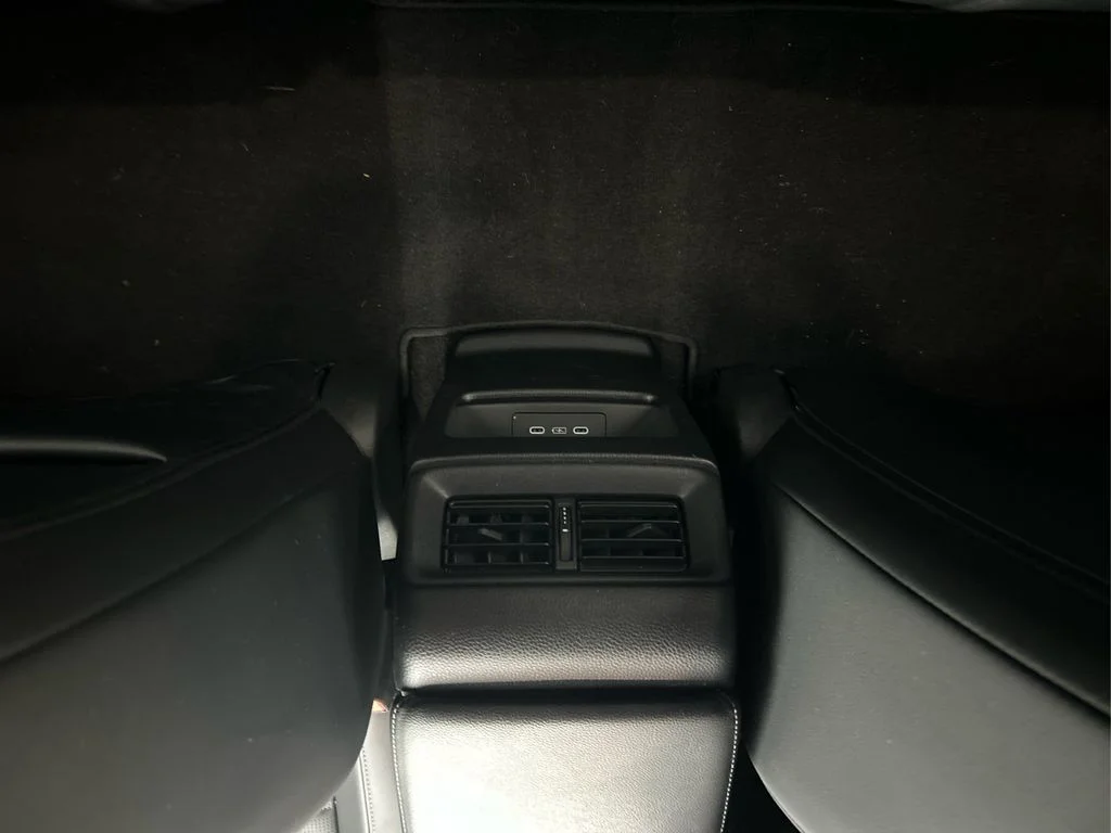 Used 2024  Honda EX-L image 18