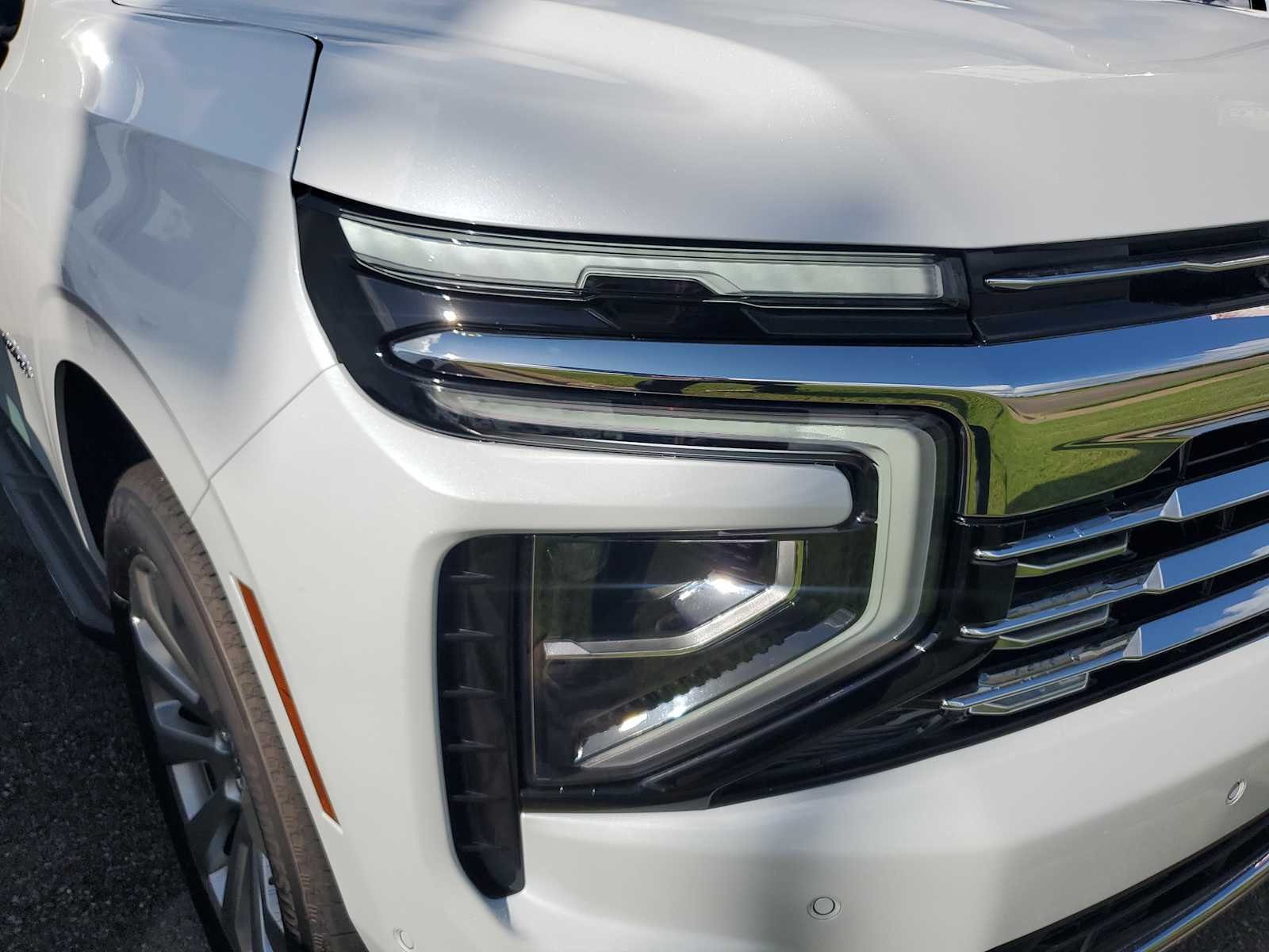 New 2026 Polar White Tricoat Chevrolet Premier image 17