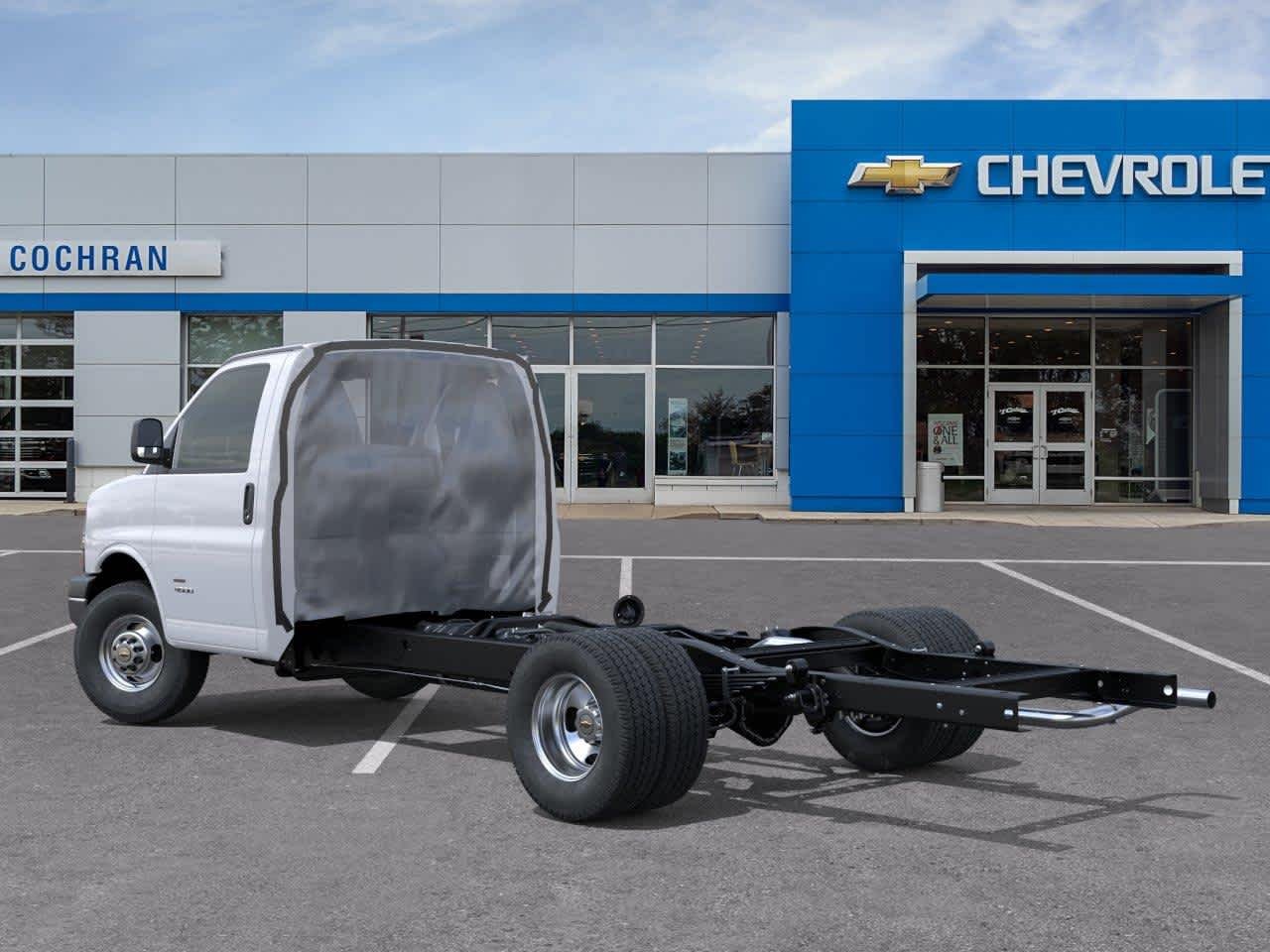 New 2026 Summit White Chevrolet 1WT image 3