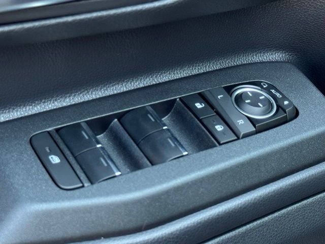 Used 2024  Toyota Base image 21