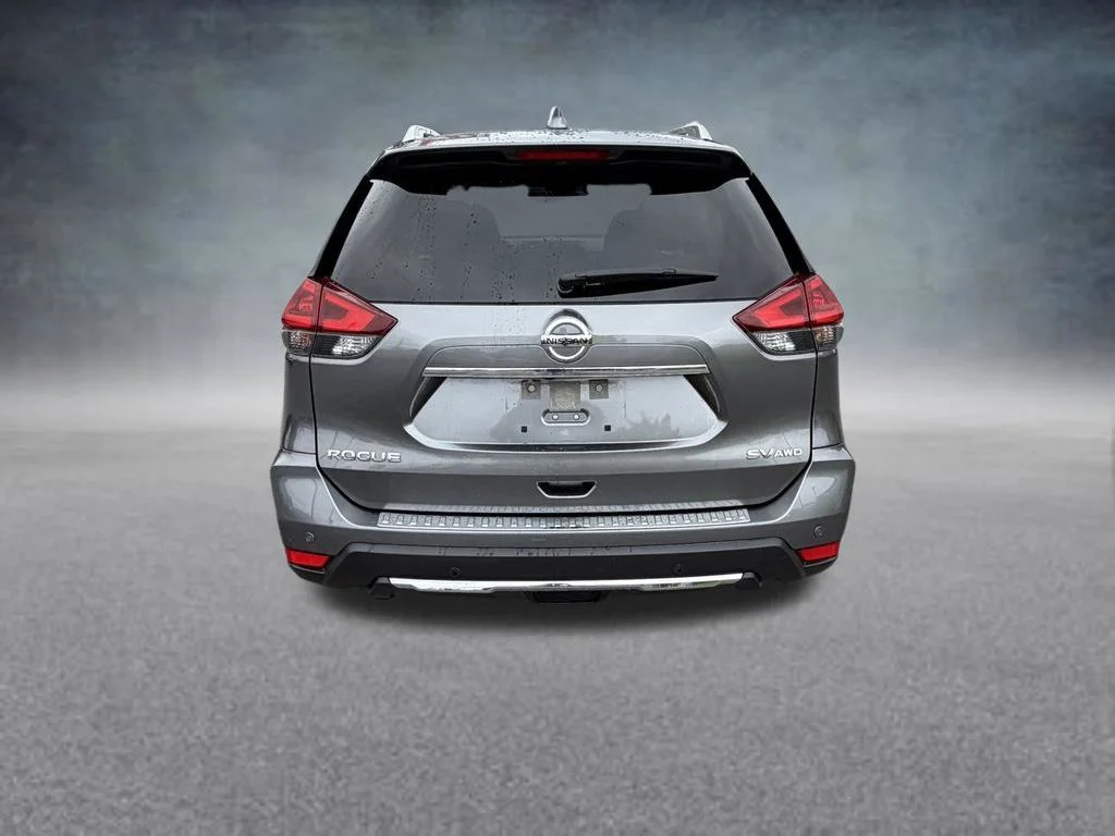 Used 2020 Gray Nissan SV image 4