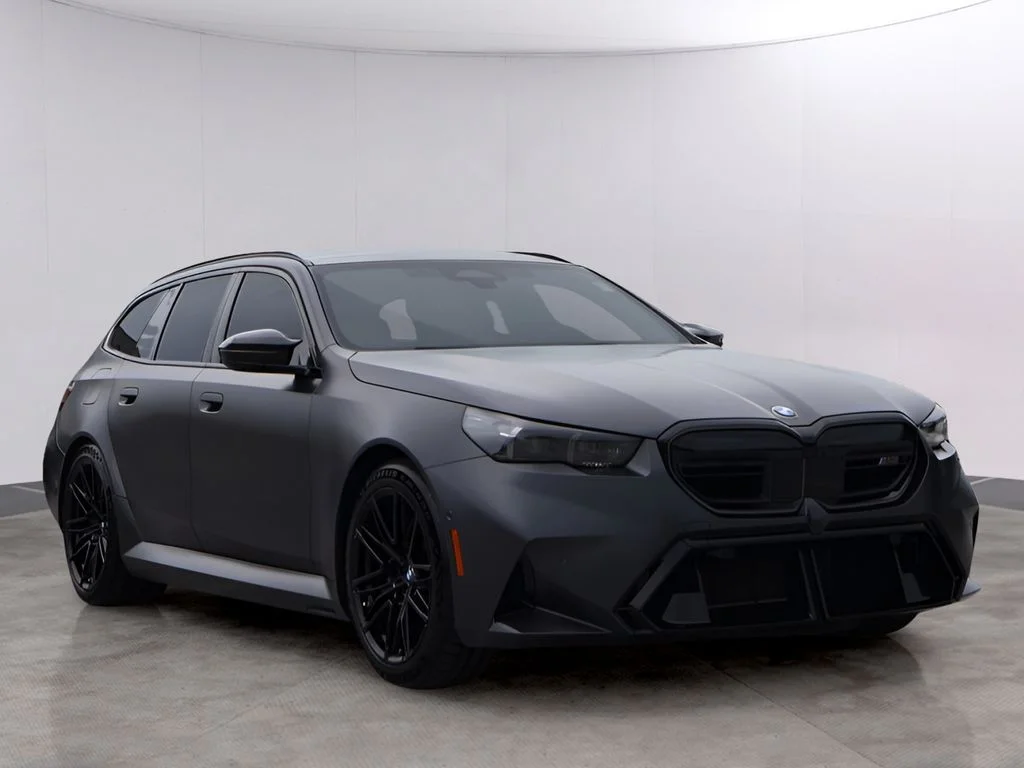 Used 2027 Frozen Deep Grey Metallic BMW Touring image 3