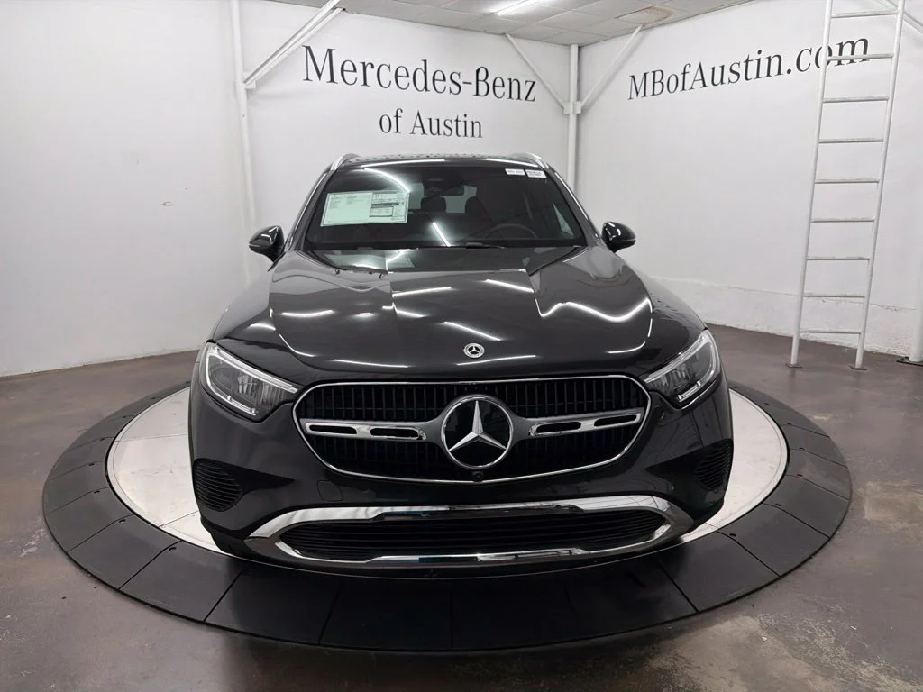 New 2027 Gray Mercedes-Benz GLC 300 image 2