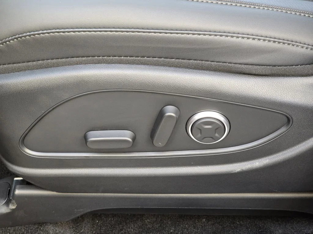New 2026 Gray Hyundai Blue SEL Premium image 19