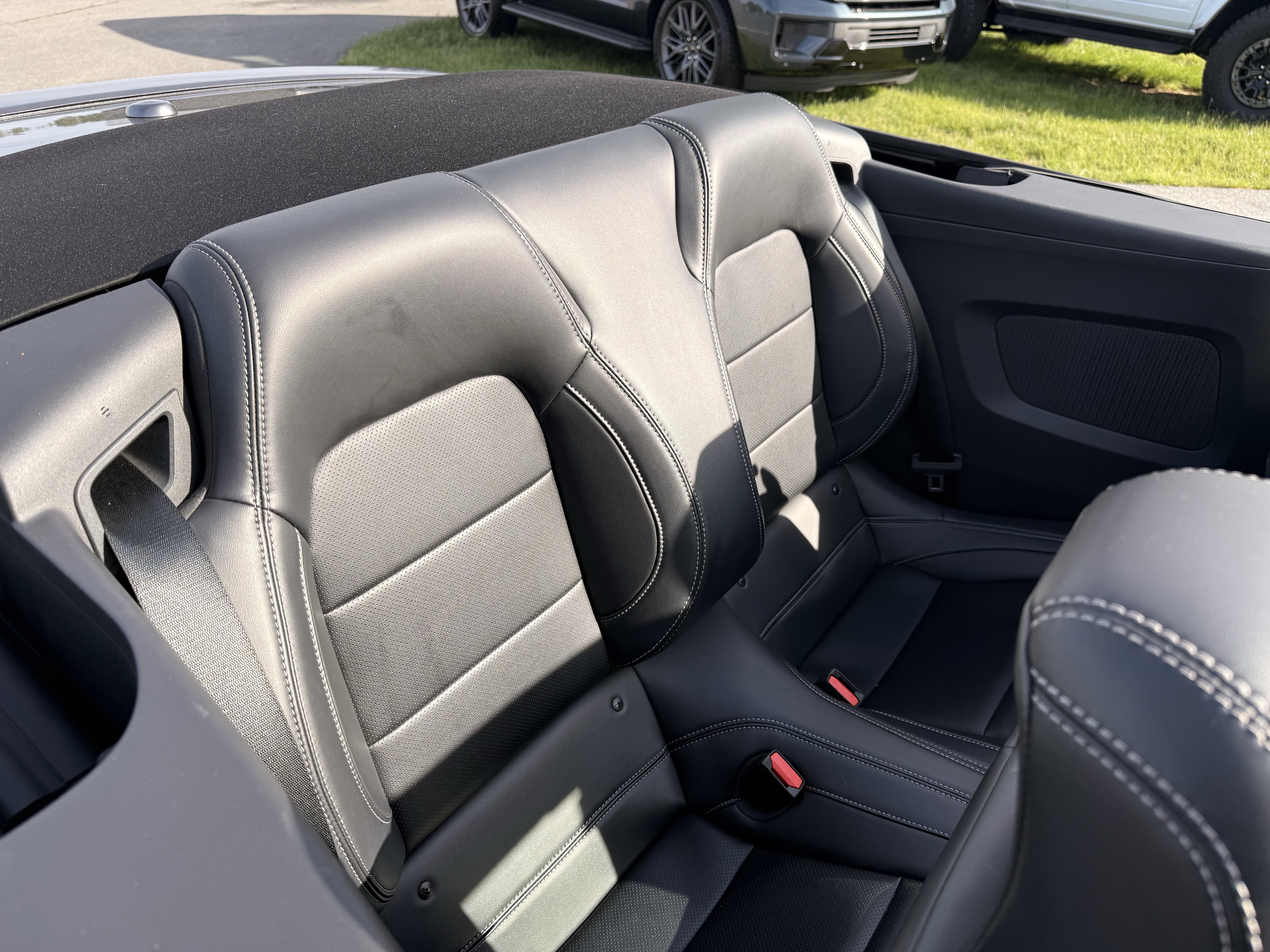 Used 2025 Gray Metallic Ford EcoBoost Premium image 31