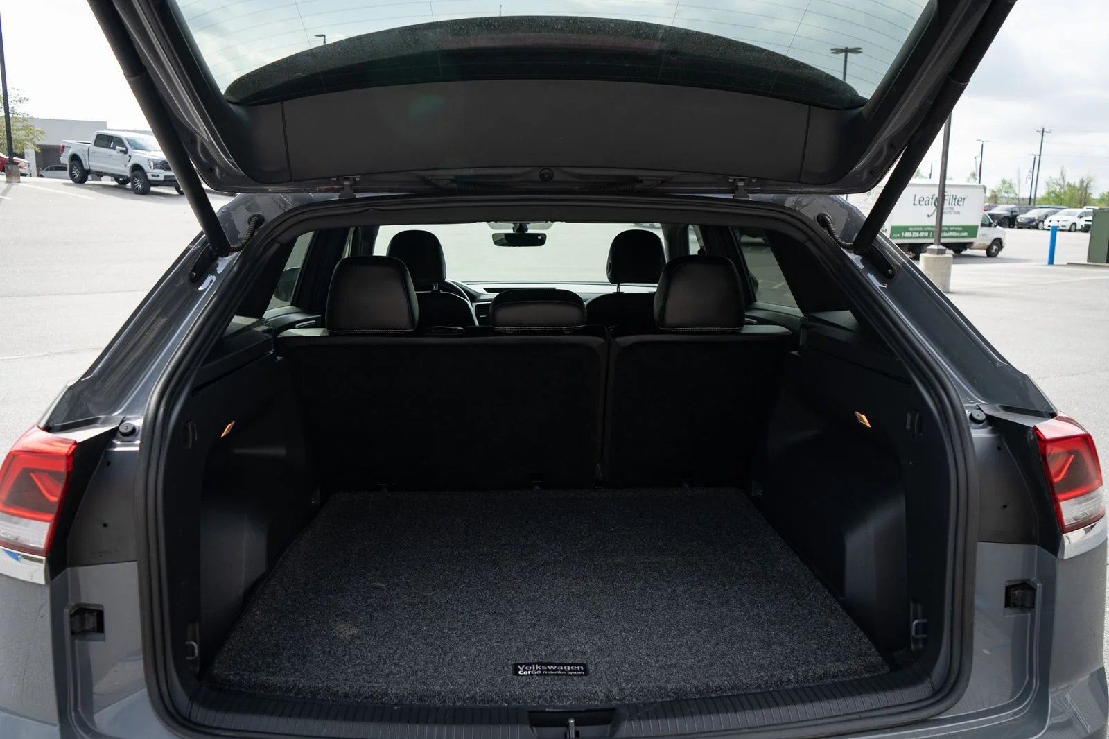 Used 2022  Volkswagen 2.0T SE w/Technology image 9