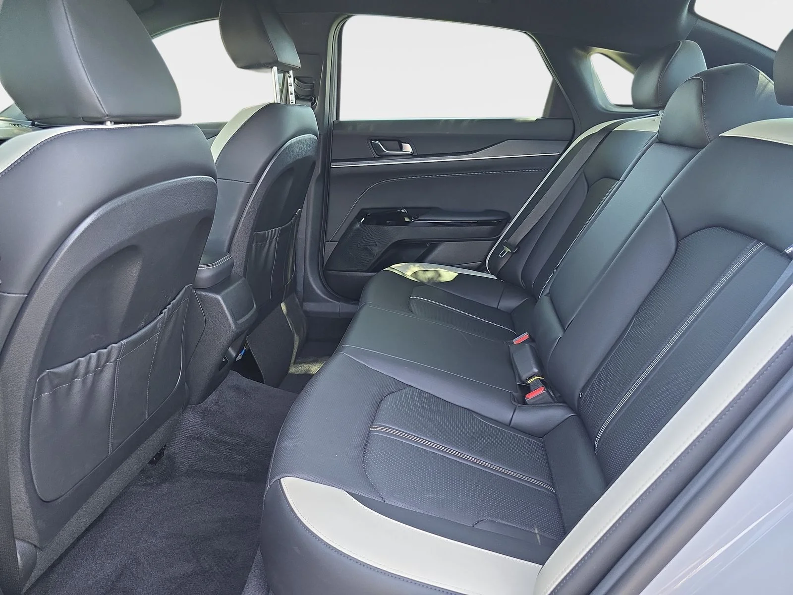 Used 2025 Gray Kia GT-Line image 17