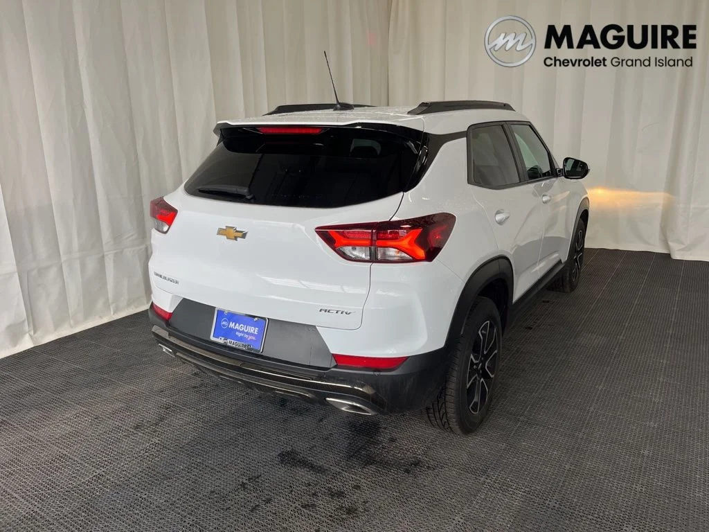 Used 2023 White Chevrolet ACTIV image 28