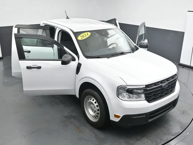 Used 2024 White Ford XL image 33