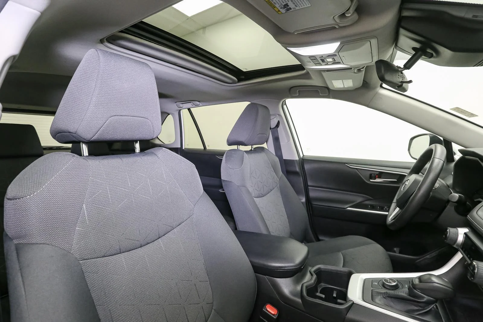 Certified Used 2022 White Toyota XLE image 20