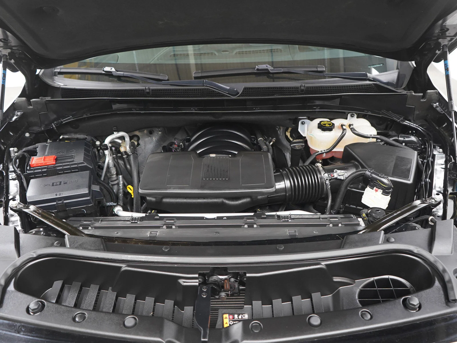 Used 2024 Onyx Black GMC Denali image 35