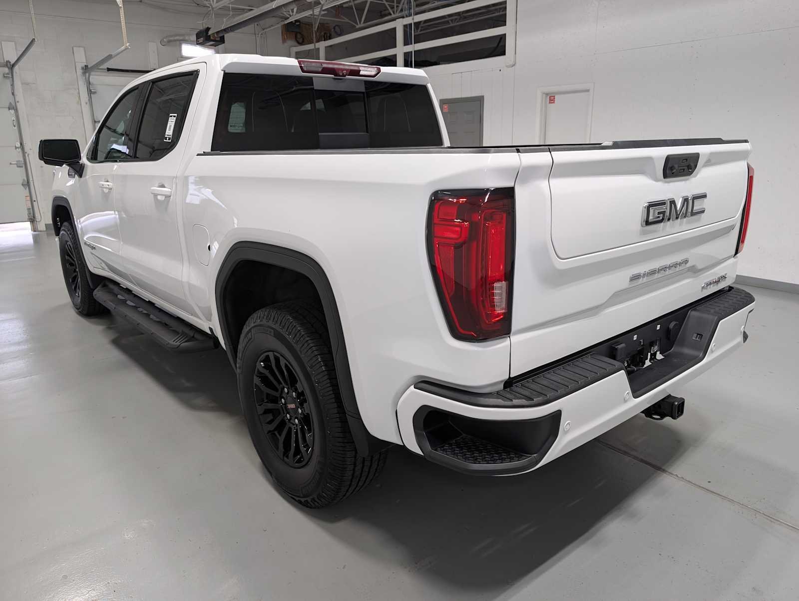 Used 2022 Summit White GMC AT4X image 8