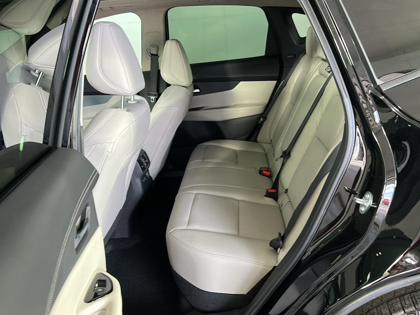 Used 2025 Super Black Nissan SL image 30