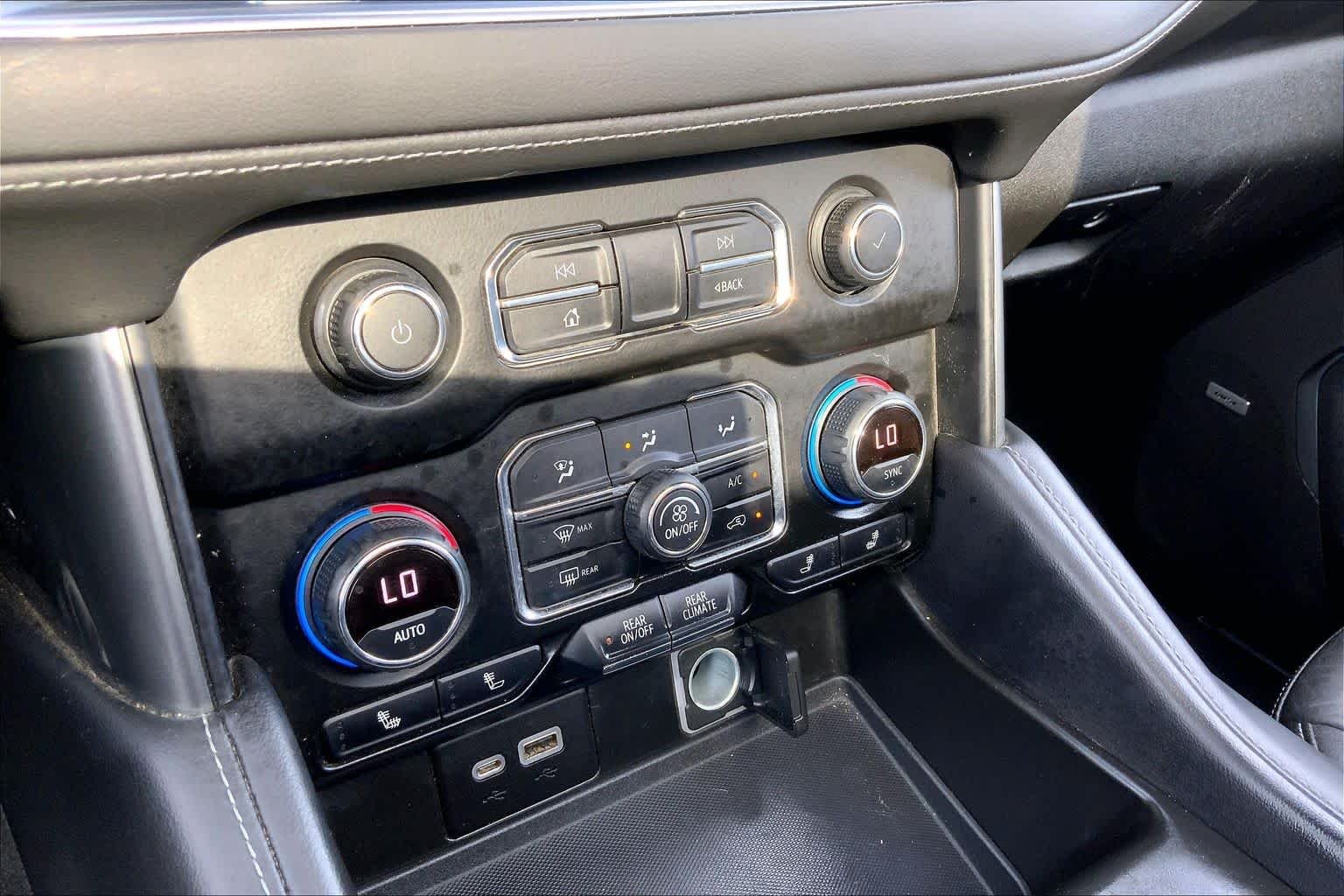 Used 2021 IRIDESCENT PEARL TRICOAT Chevrolet LT image 35