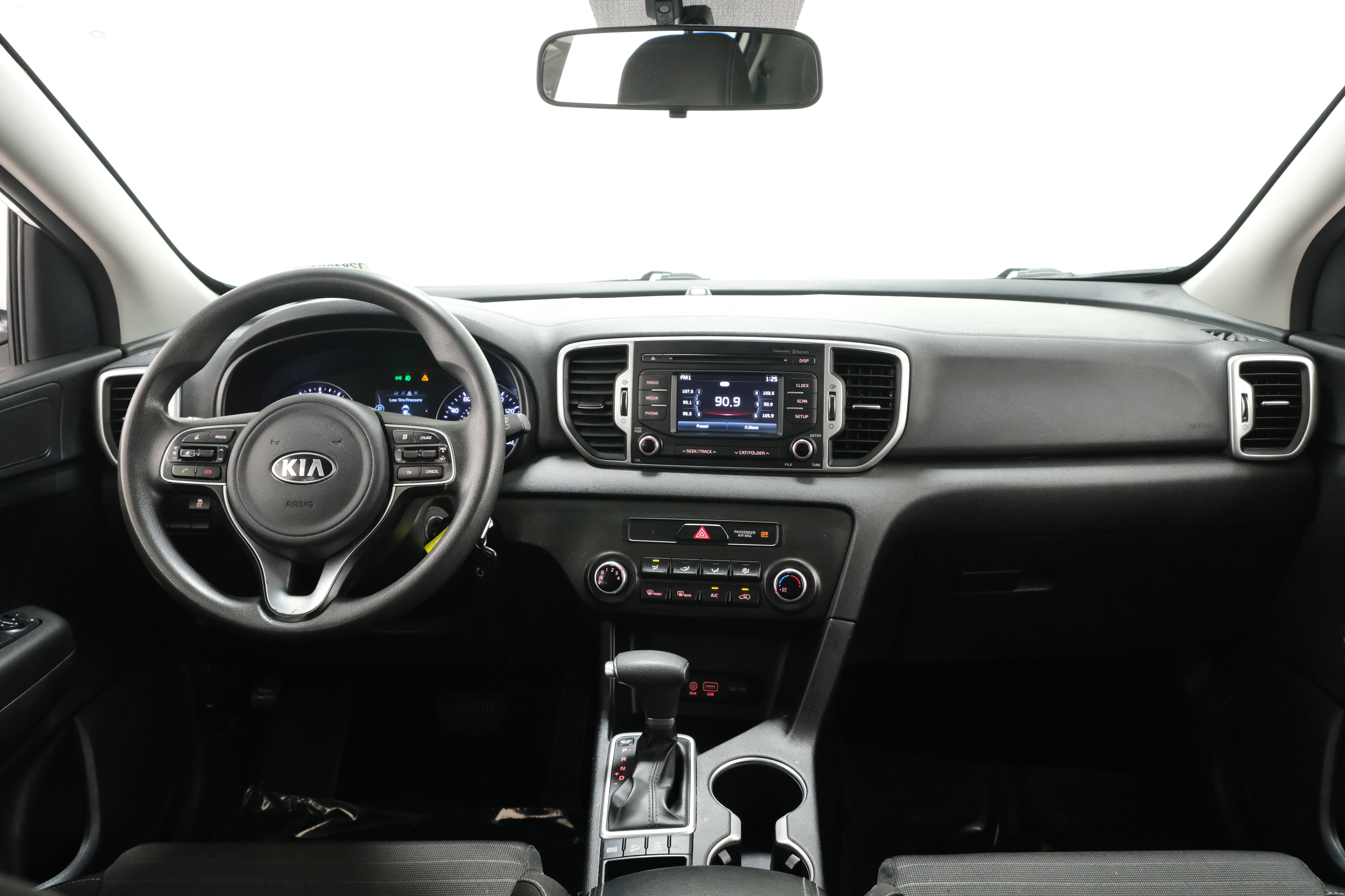 Used 2018 Clear White Kia LX image 9
