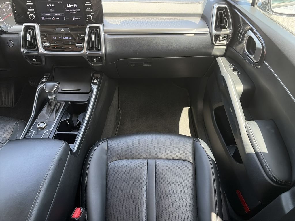 Used 2021 Silver Kia S image 16