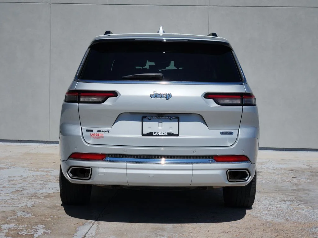 Used 2022 Silver Zynith Jeep Overland image 7