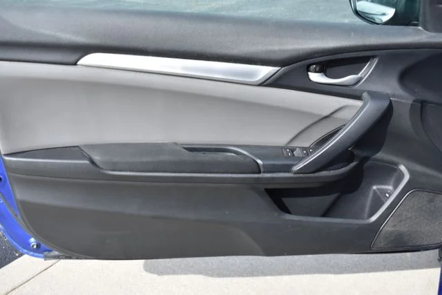 Used 2017 Blue Honda LX image 9