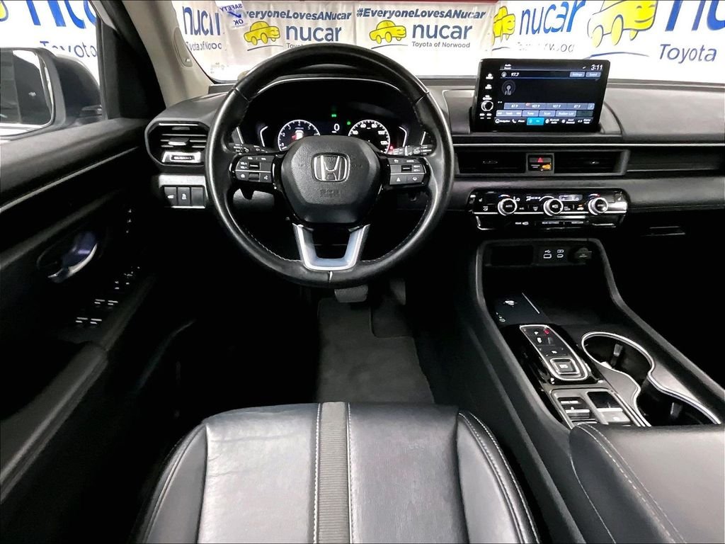 Used 2024 White Honda Touring image 18