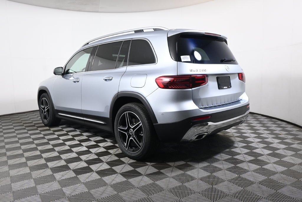 New 2026 Cirrus Silver Metallic Mercedes-Benz GLB 250 image 5