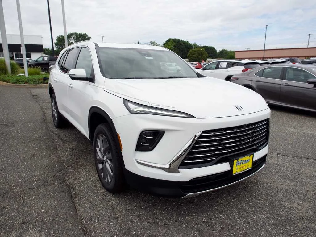 New 2026 Summit White Buick Preferred image 3