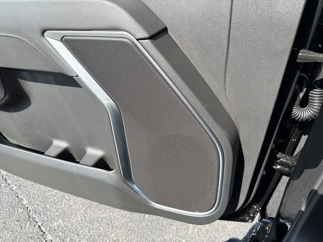 New 2026 Onyx Black GMC Elevation image 21