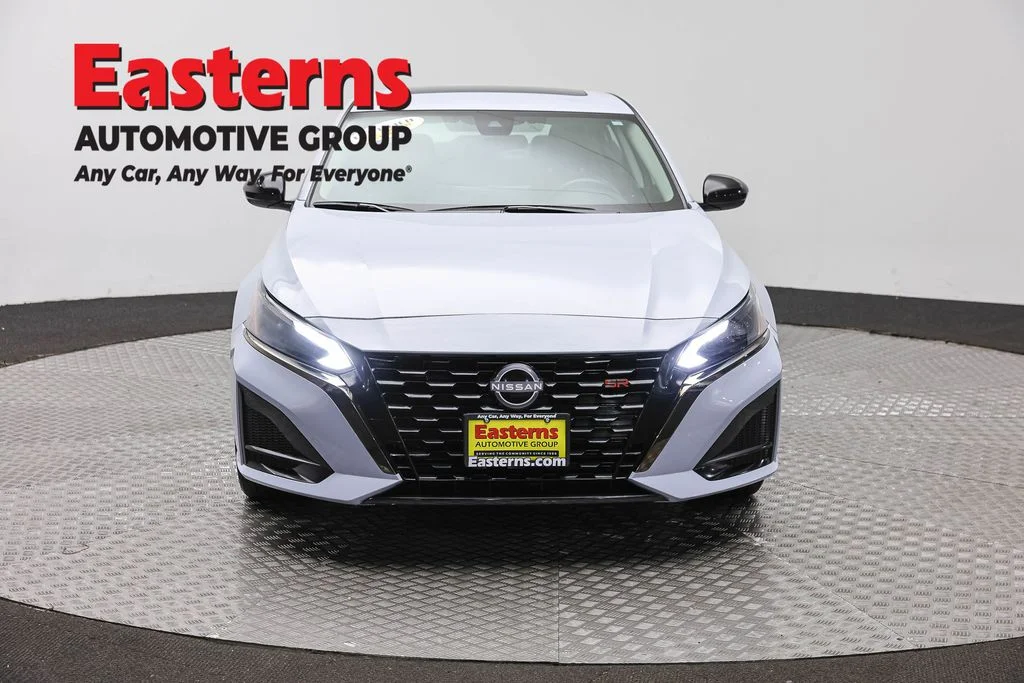 Used 2023 Gray Nissan 2.5 SR image 2