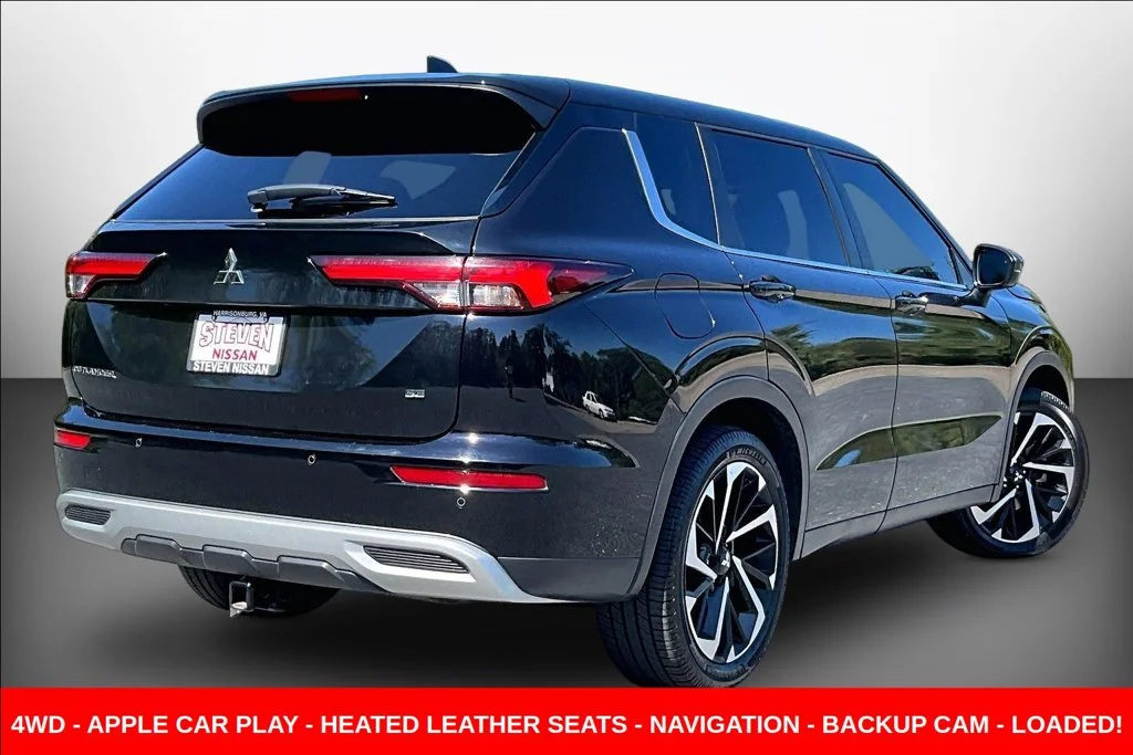 Used 2022  Mitsubishi SE image 6