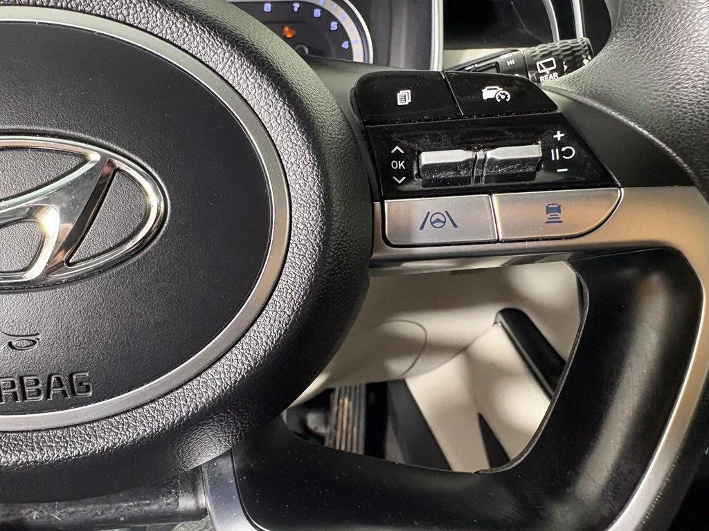 Used 2022 Gray Hyundai SEL image 25
