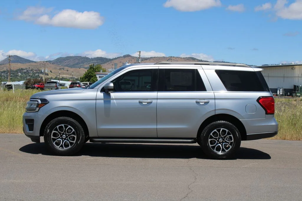 Used 2022 Silver Metallic Ford XLT image 3