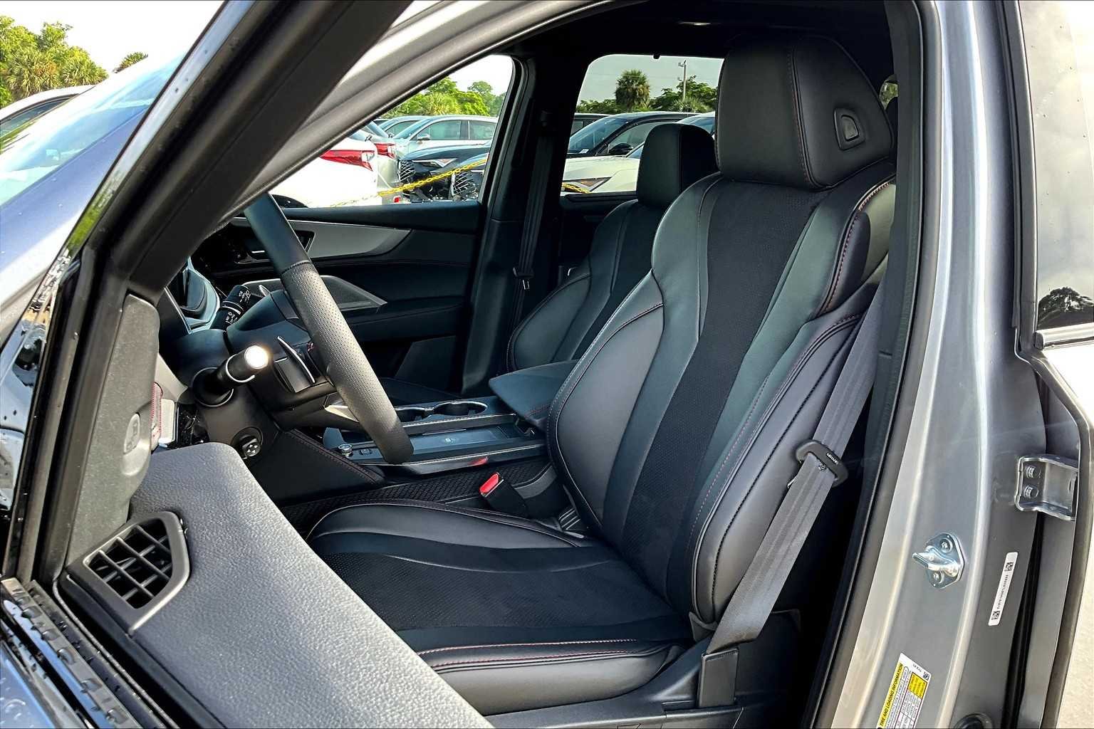 Used 2026 Solar Silver Metallic Acura w/A-Spec Package image 9