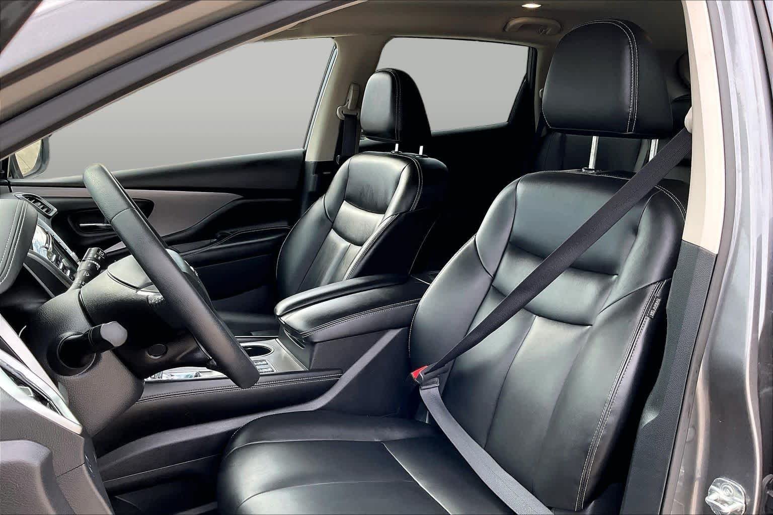 Used 2023 Gun Metallic Nissan SV image 8
