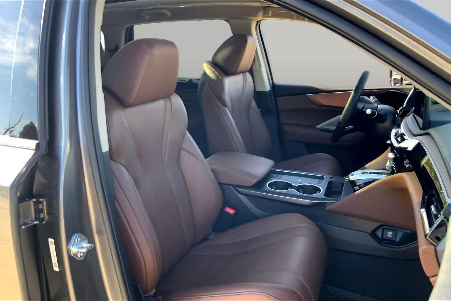 Used 2025 Liquid Carbon Metallic Acura w/Technology Package image 9