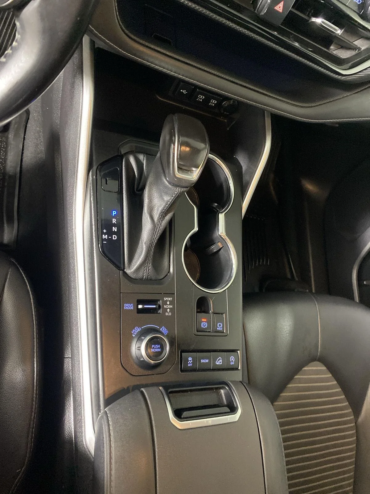 Used 2021 Midnight Black Metallic Toyota XSE image 33
