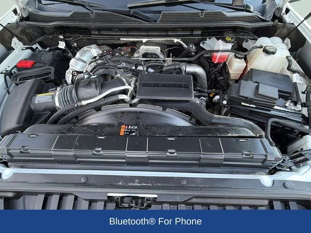 Used 2025 White Chevrolet LT image 28