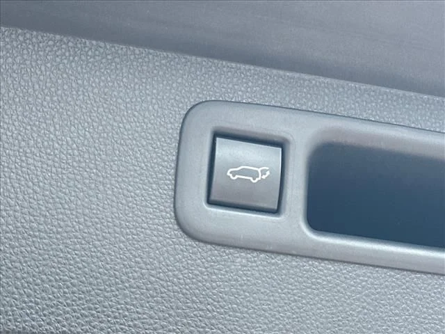 2021 Toyota Highlander XLE - Photo 12