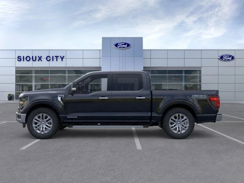New 2025 Agate Black Metallic Ford XLT image 3