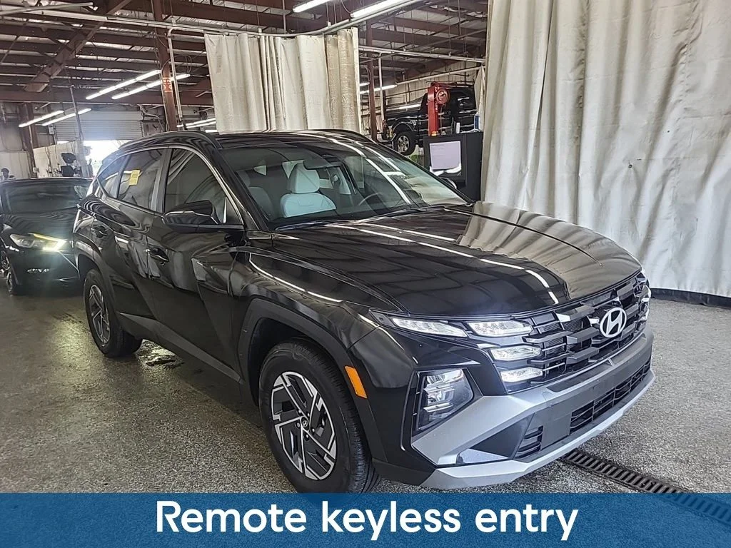 Certified Used 2025 Gray Hyundai Blue image 3