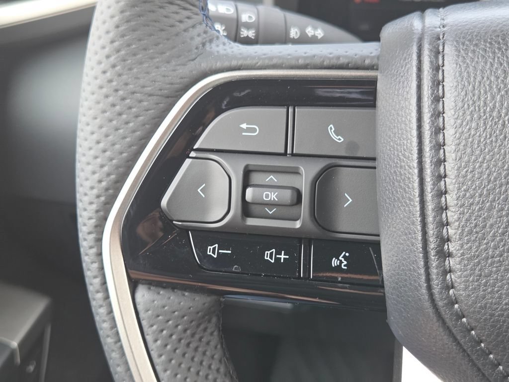 New 2026 Wind Chill Pearl Toyota Platinum image 20