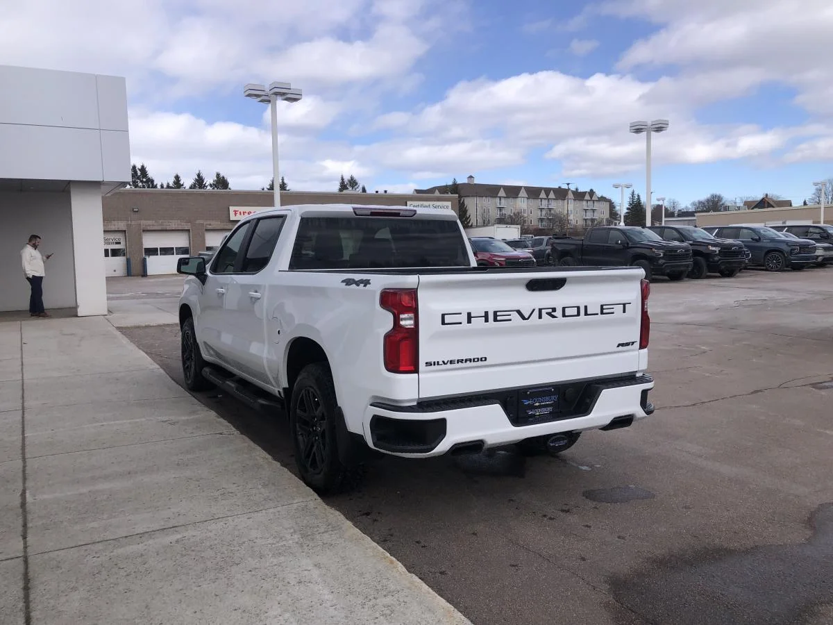New 2026 White Chevrolet 4WD Crew Cab 147" RST image 5