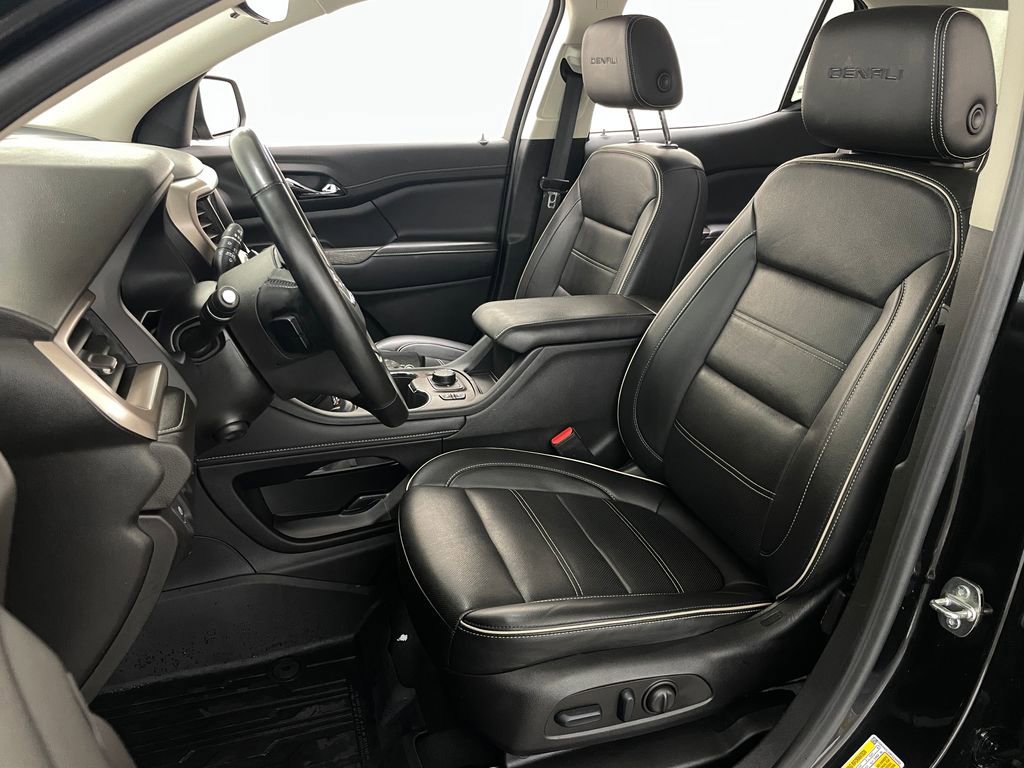 2023 GMC Acadia Denali - Photo 27
