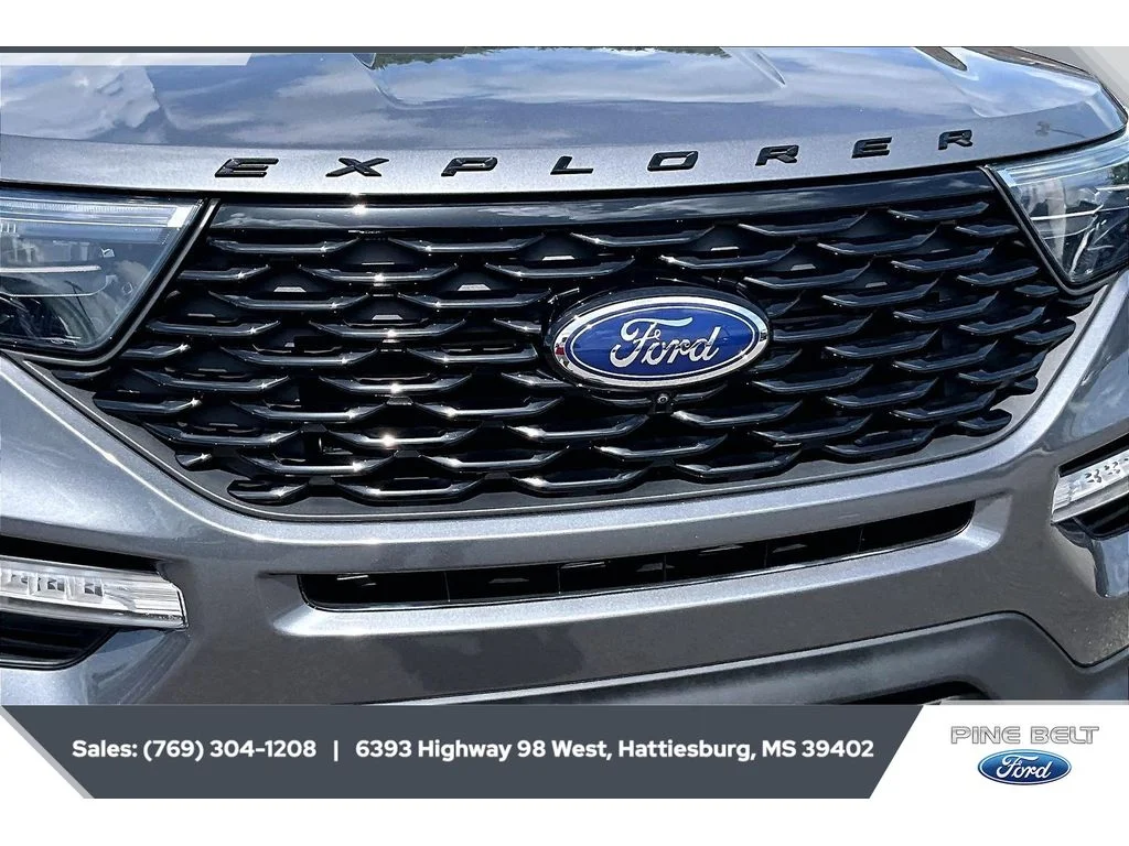 Used 2022 Carbonized Gray Metallic Ford ST-Line image 22