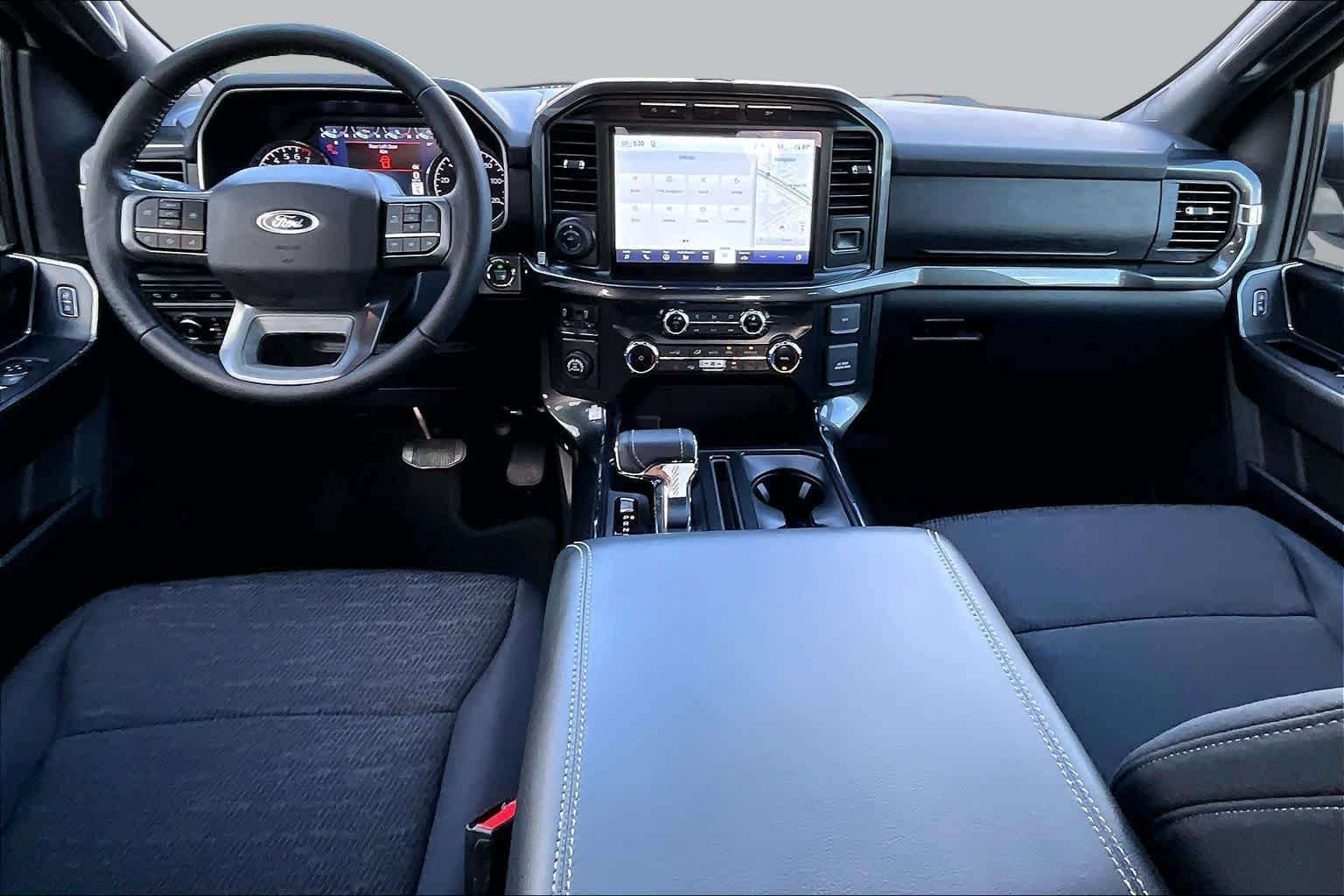 Used 2022 Oxford White Ford XLT image 18