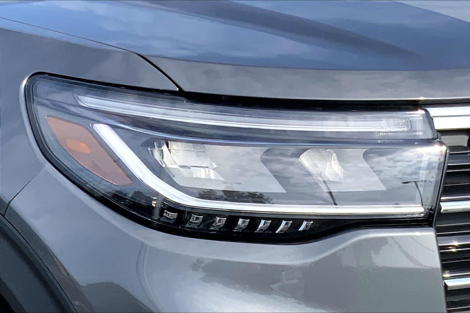 New 2026 Carbonized Gray Metallic Ford Active image 10