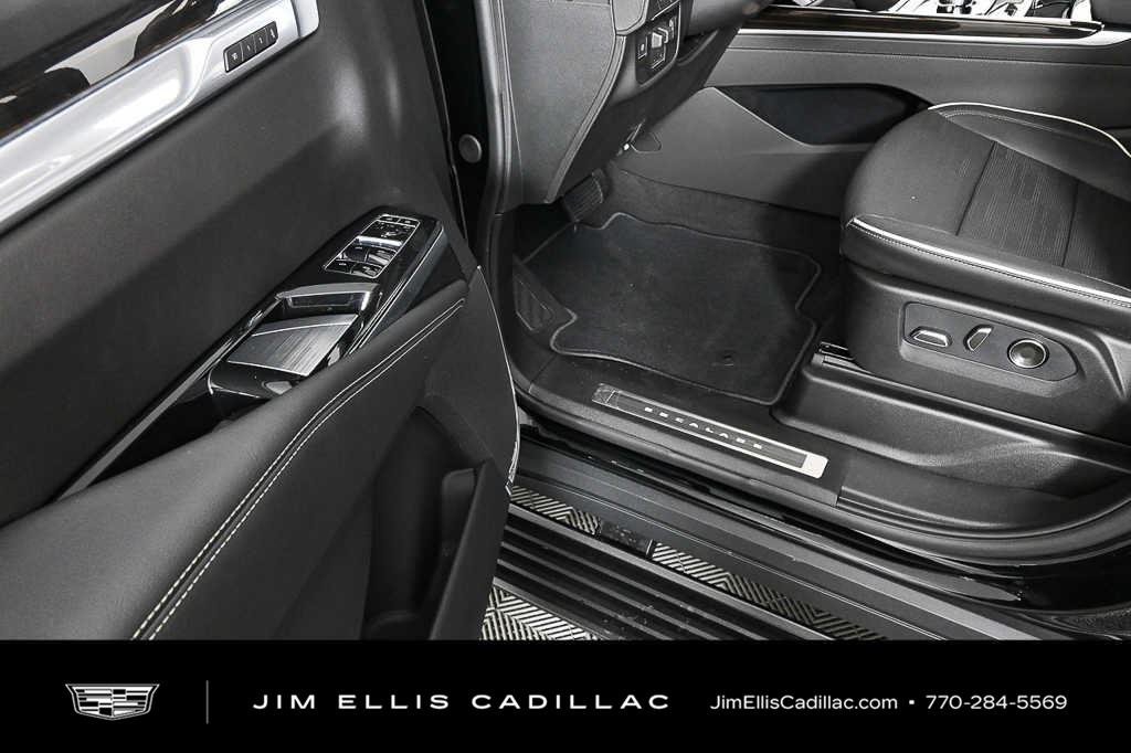 2026 Cadillac Escalade Luxury - Photo 8