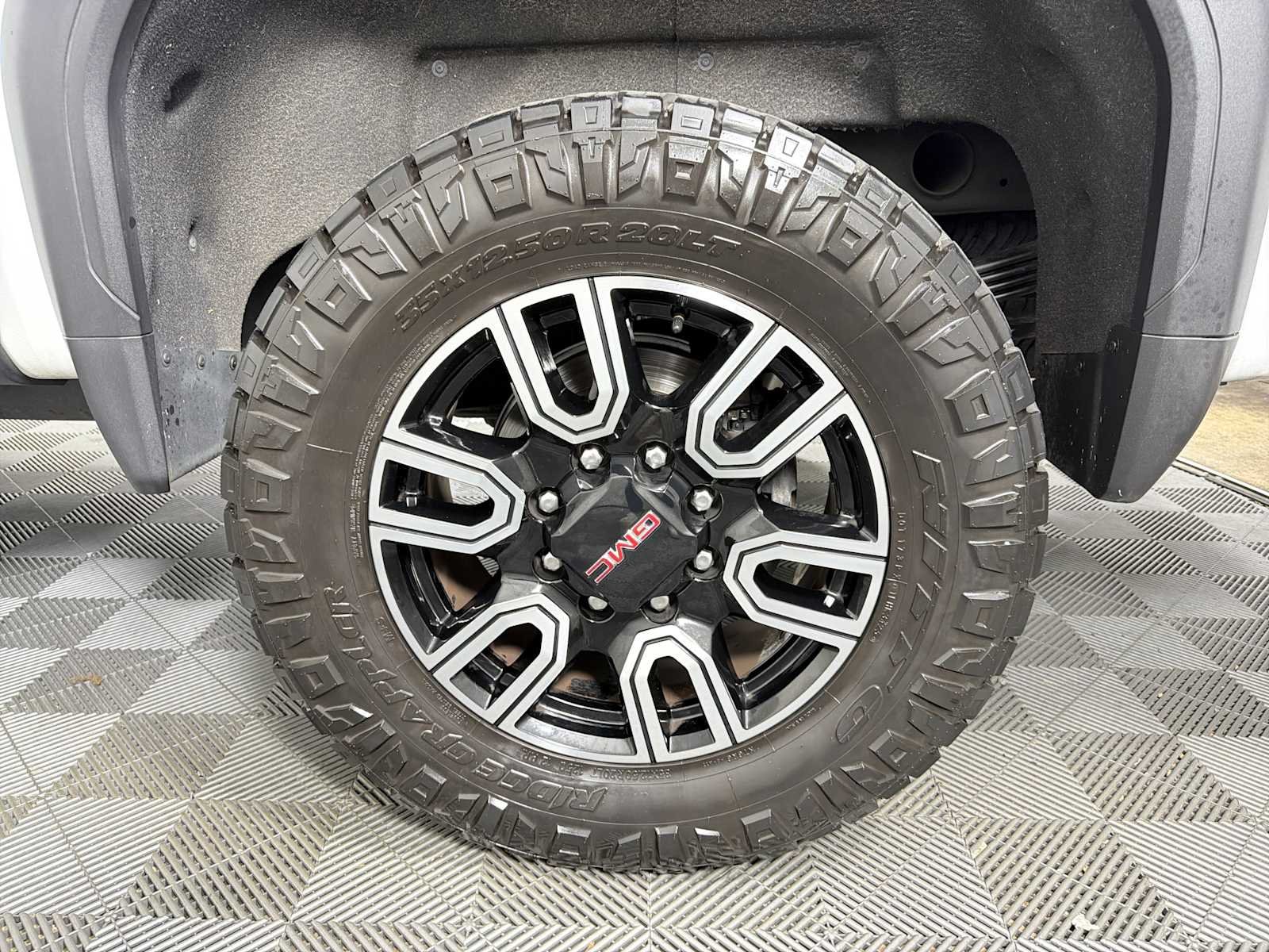 Used 2023 Summit White GMC AT4 image 18