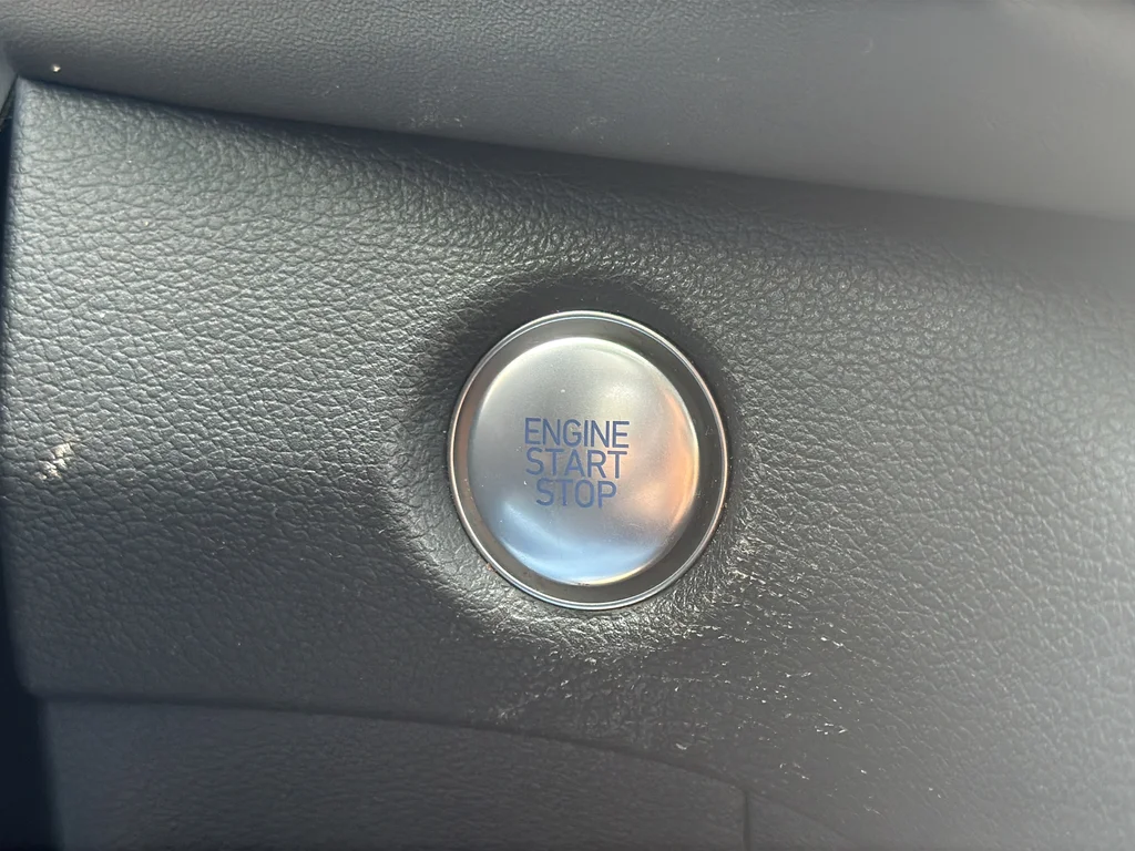 Used 2023 Blue Hyundai SEL image 13
