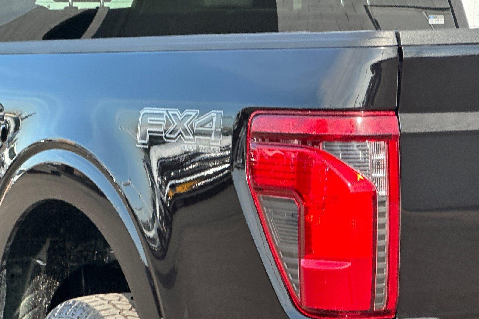 Used 2025 Black Ford XLT image 31