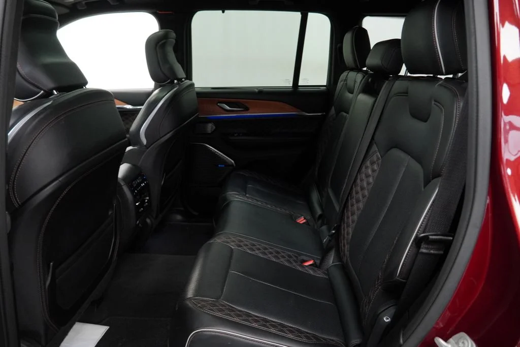 Used 2022 Red Jeep Summit Reserve 4xe image 17